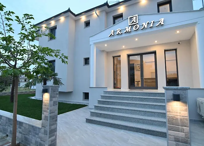 Armonia Luxury Suites